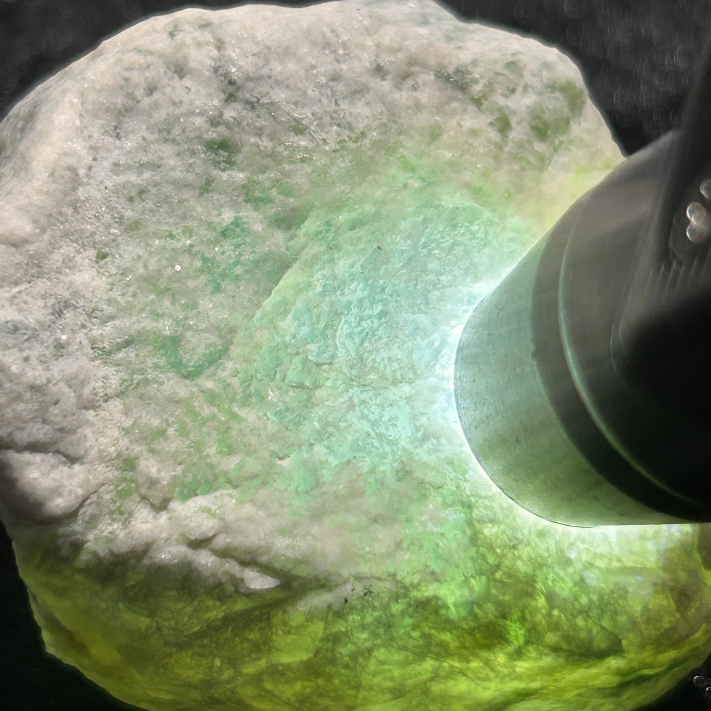 Natural Type A Jadeite | Mo Xi Sha Weathered Skin Jadeite – Small Premium with Floating Patterns | 188g | 50×50×40mm