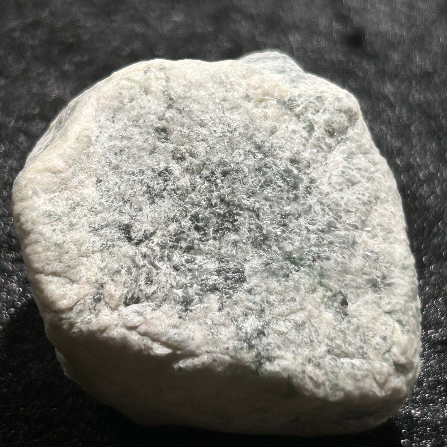 Natural Type A Jadeite | Mo Xi Sha Weathered Skin Jadeite – Small Premium with Floating Patterns | 188g | 50×50×40mm